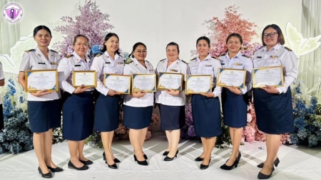 รับรางวัล “ ครูดีศรีสถาบัน”
